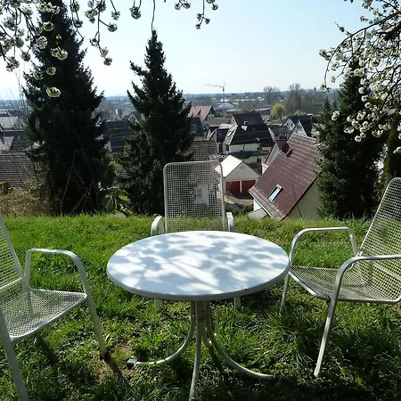 Helle 70 Qm Mit Herrlichem Blick 아파트 테닝겐